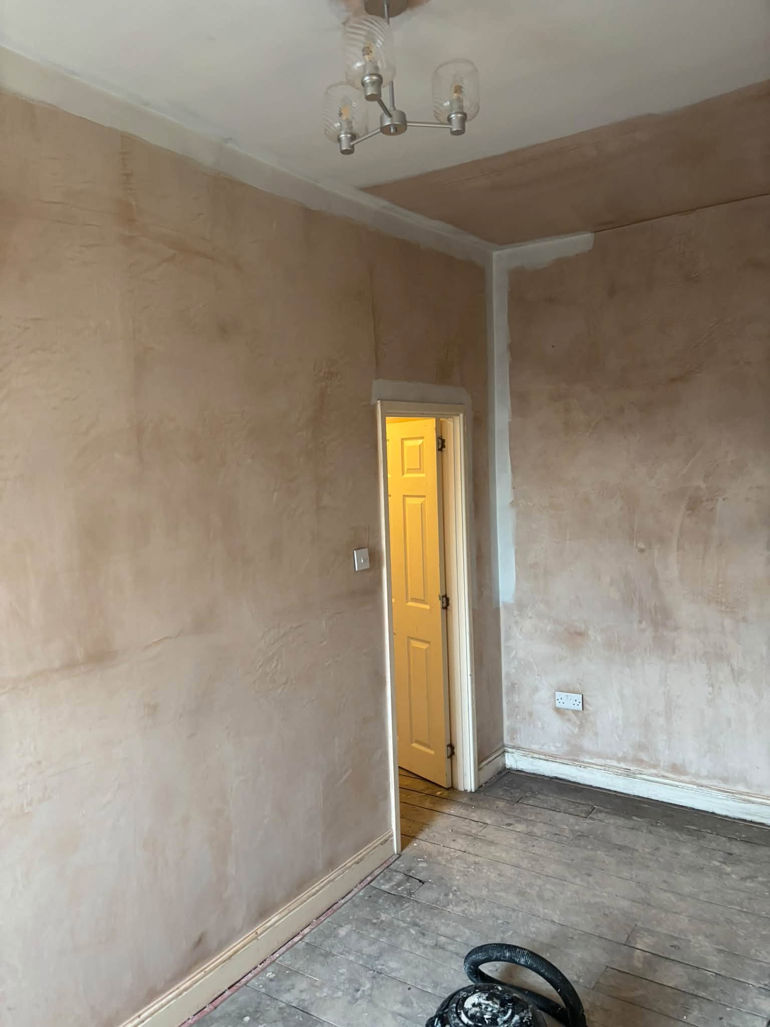 Multi-room interior redecoration — project photograph