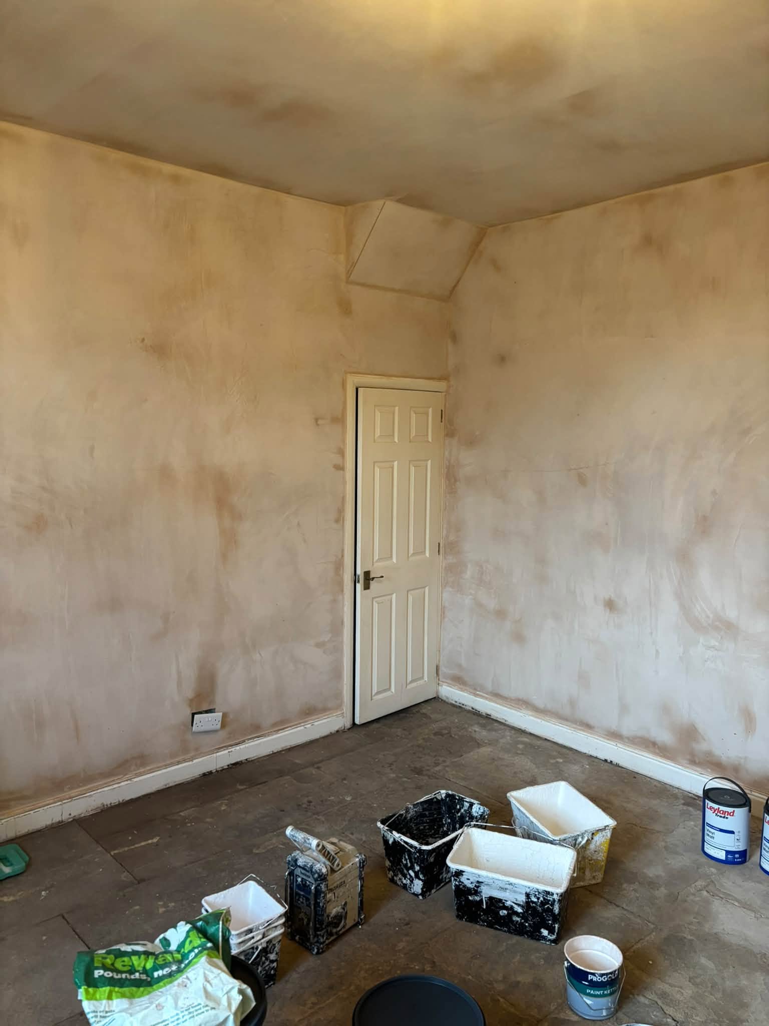 Multi-room interior redecoration — project photograph